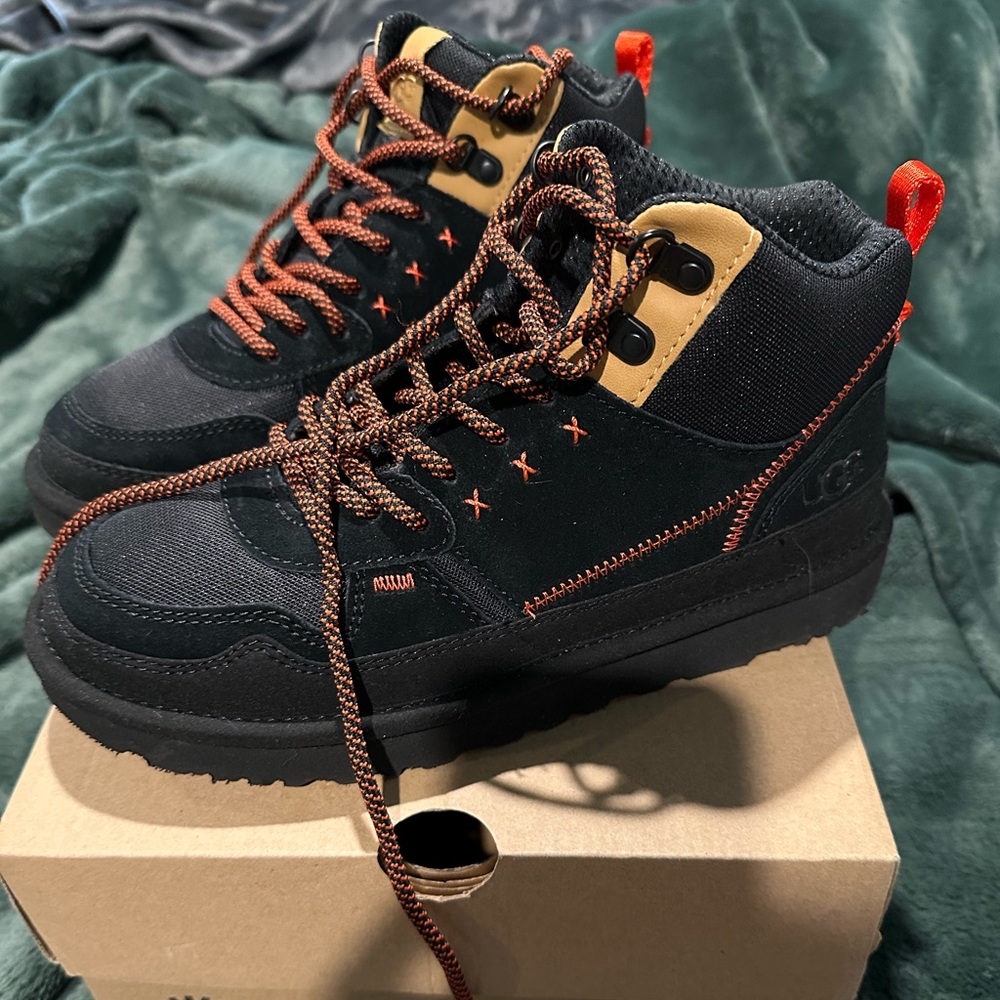 UGG Highland Hi Heritage Sneakers Boots
